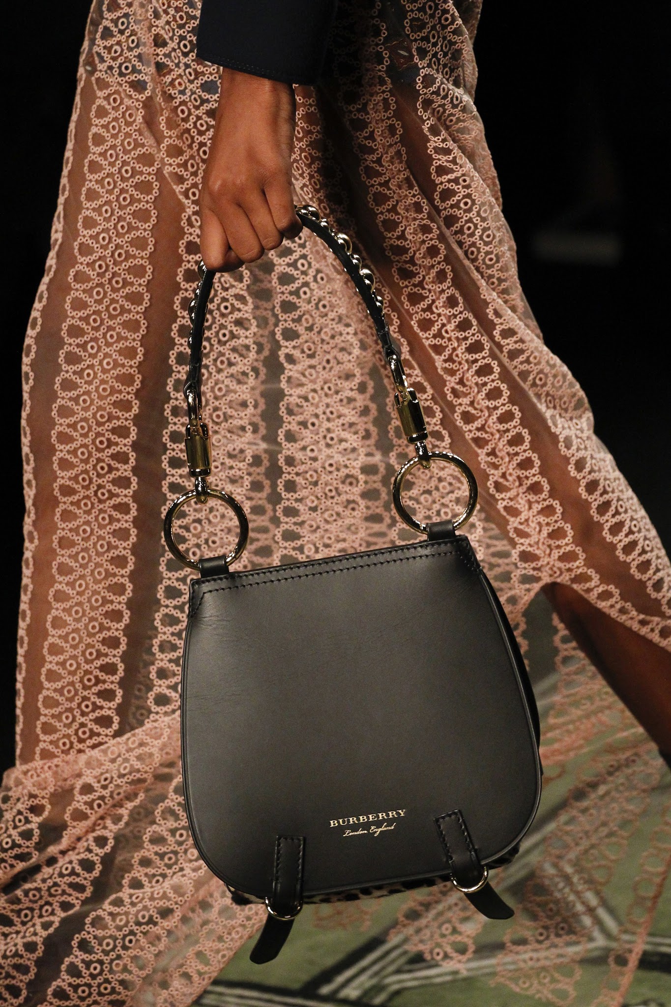 #LFW: Burberry September Collection Runway and Bags Report