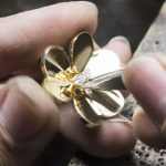 Van Cleef Arpels Frivole Jewellery Assembling Savoir Faire