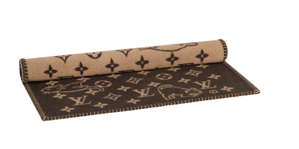 Louis-Vuitton-Grace-Coddington-Catogram-cashmere-blanket